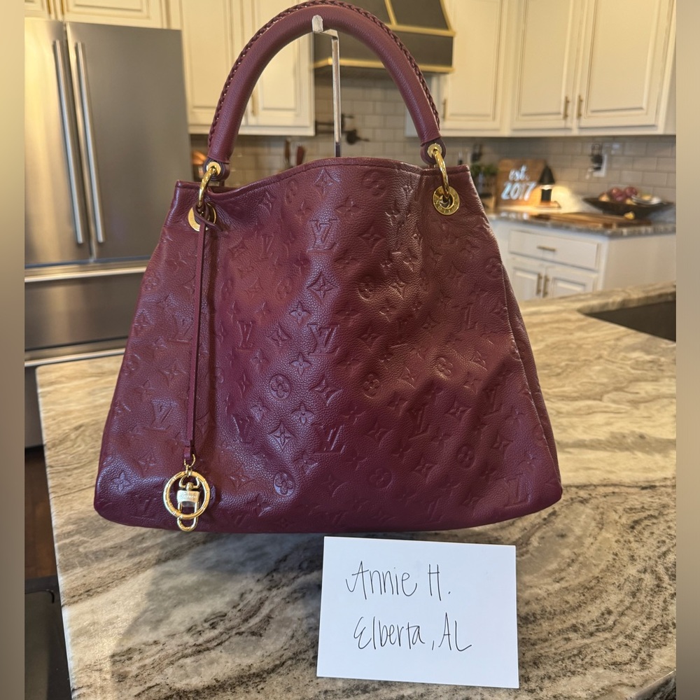 SOLD!! 💗♥️ Louis Vuitton Artsy Empreinte Burgundy EXCELLENT CONDITION ♥️💗